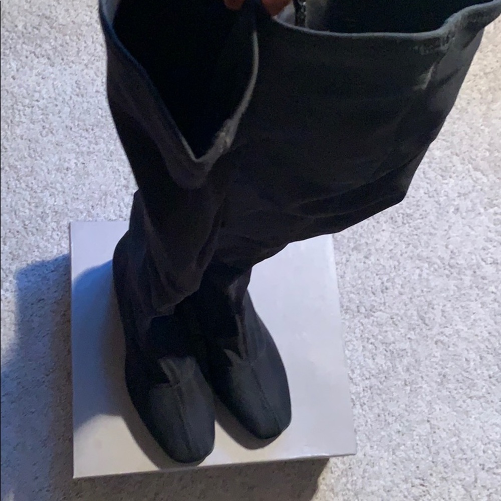 Over the knee shoe